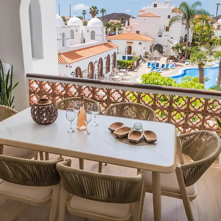 Casa Zuza - Ac, Heated Pool, 2 Terraces, 2 Bedrooms & Bathrooms, Tv Channels Lägenhet
