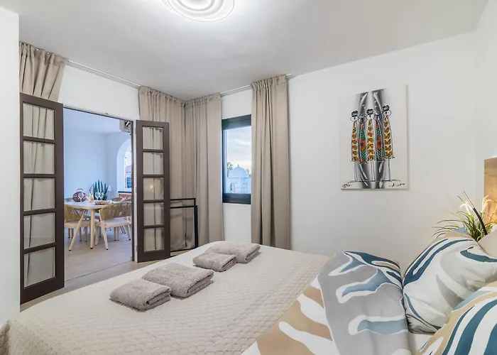 Apartmán Casa Zuza - Ac, Heated Pool, 2 Terraces, 2 Bedrooms & Bathrooms, Tv Channels