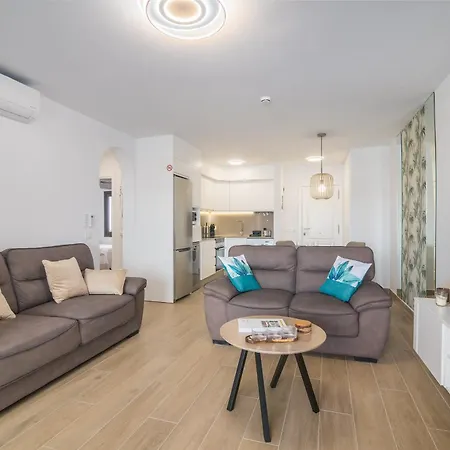 Casa Zuza - Ac, Heated Pool, 2 Terraces, 2 Bedrooms & Bathrooms, Tv Channels アパート