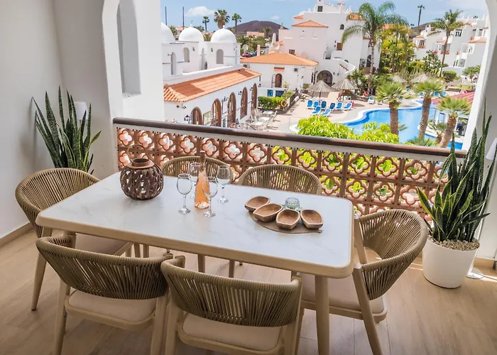 Casa Zuza - Ac, Heated Pool, 2 Terraces, 2 Bedrooms & Bathrooms, Tv Channels Lägenhet